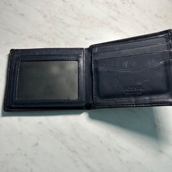 Fossil Black Leather Wallet - Picture 4 of 5